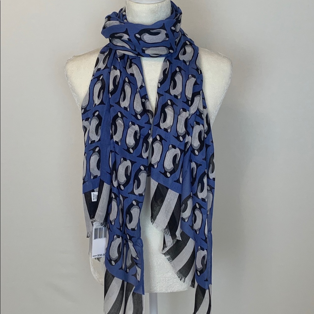 Vera Bradley Playful Penguin Blue Scarf Infinity - Picture 5 of 5